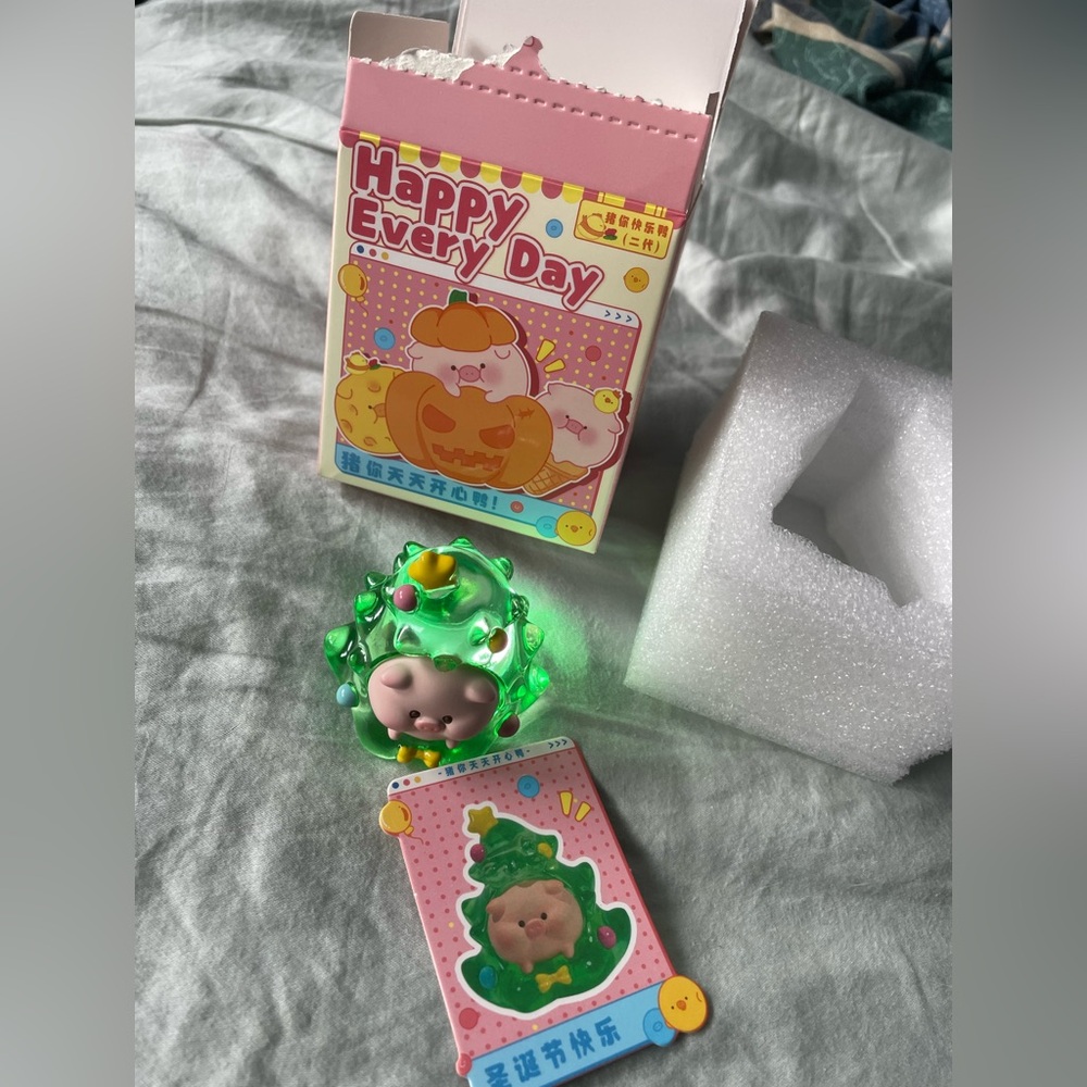 Happy Every Day Pig Figurine Tree